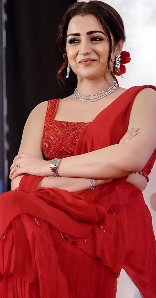 " माना मेरी नजर का ऐतीबार शरीफ नहीं ,
     पर क्या करे साहिब शरीफ भी कमबख्त उस दर्जे के तो नही ।।