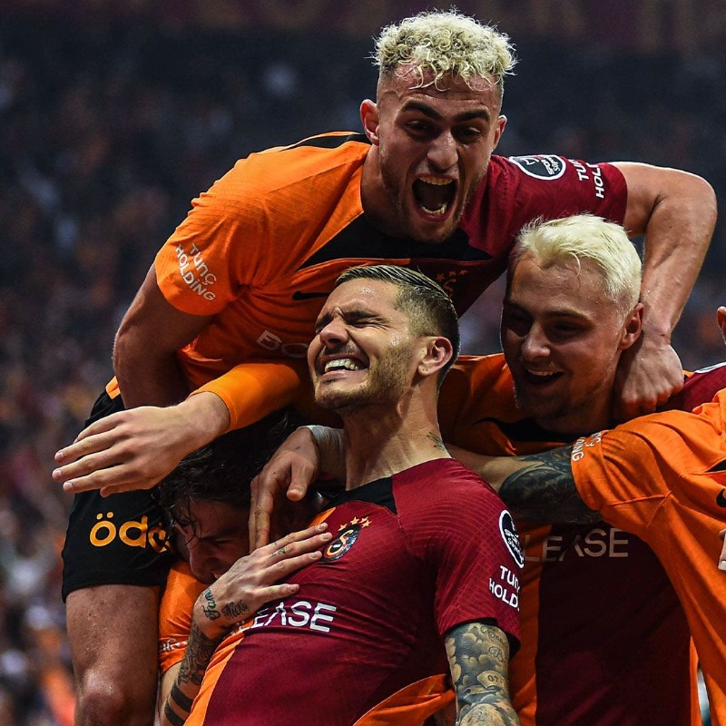 433's tweet photo. Check out our favourite 📸 from an emotional and breathtaking weekend of football 🥵
