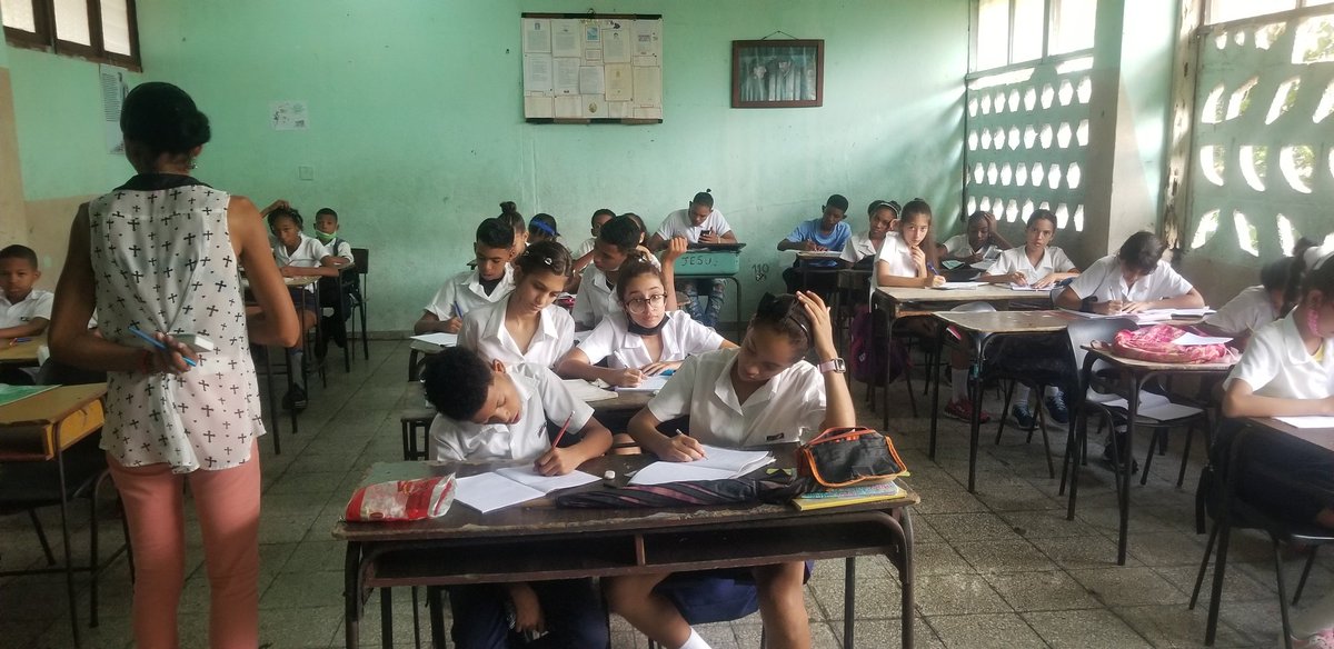 La Secundaria Básica Alberto Fernández Montes de Oca hoy 5 de junio celebra el día mundial del Medio Ambiente.<a href="/FundichelyRosa/">Rosa Álvarez Fundichely</a> <a href="/RaulSamon/">Raúl Samón Soto</a> <a href="/dpestgo/">DGE Santiago de Cuba</a> <a href="/YamileMoracenM/">Yamilé Moracén Moya</a>