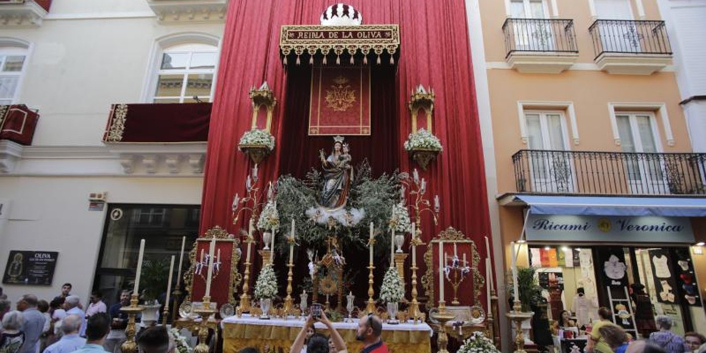 La comisión del Corpus Christi se reúne mañana para tomar una decisión en torno a los altares ante la previsión de lluvias para el miércoles y el jueves. Foto. <a href="/abcdesevilla/">ABC de Sevilla</a>