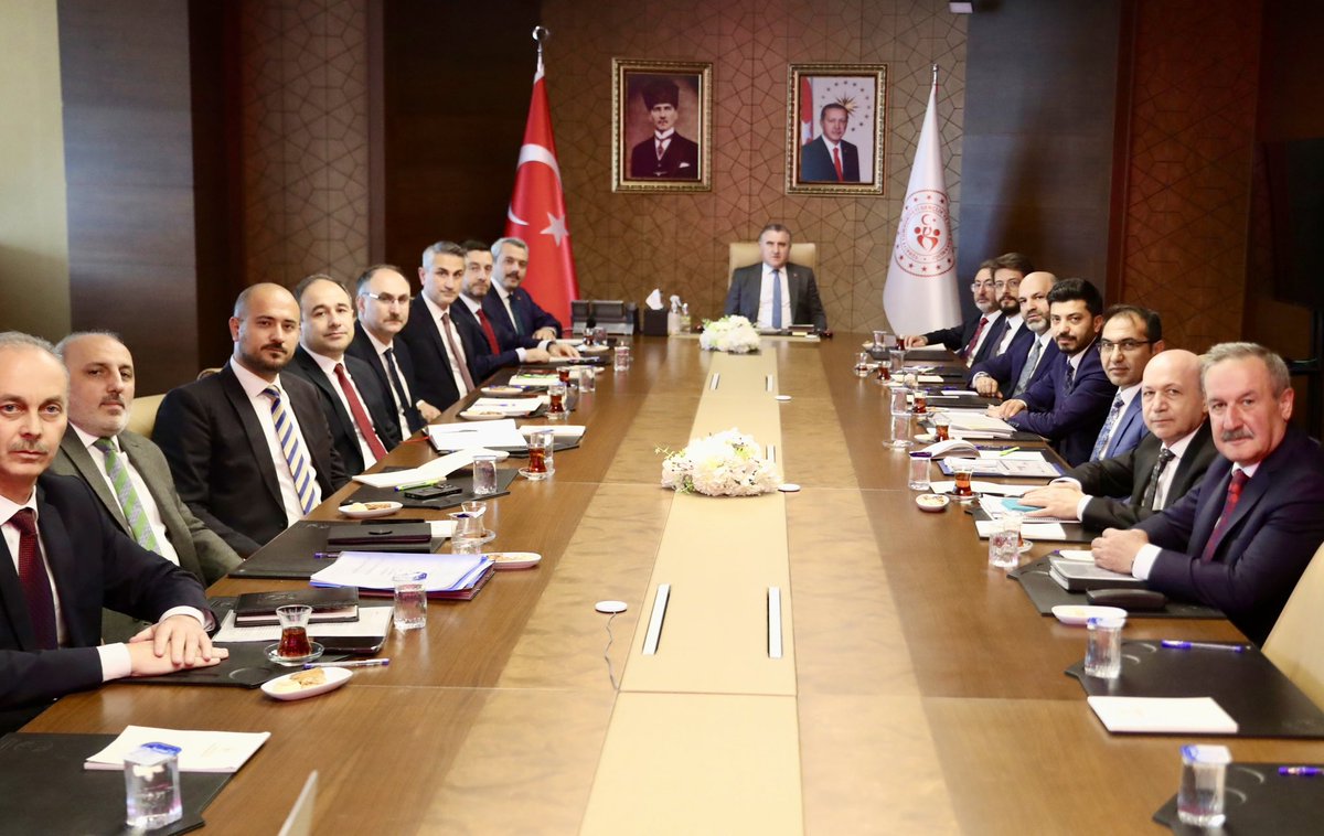 OA_BAK's tweet photo. Çalışma arkadaşlarımızla ilk toplantımızı gerçekleştirerek “Bismillah” dedik.

Türk sporu ve gençlerimiz için durmadan, yorulmadan çalışmaya devam… https://t.co/sz3Dre9ZzO