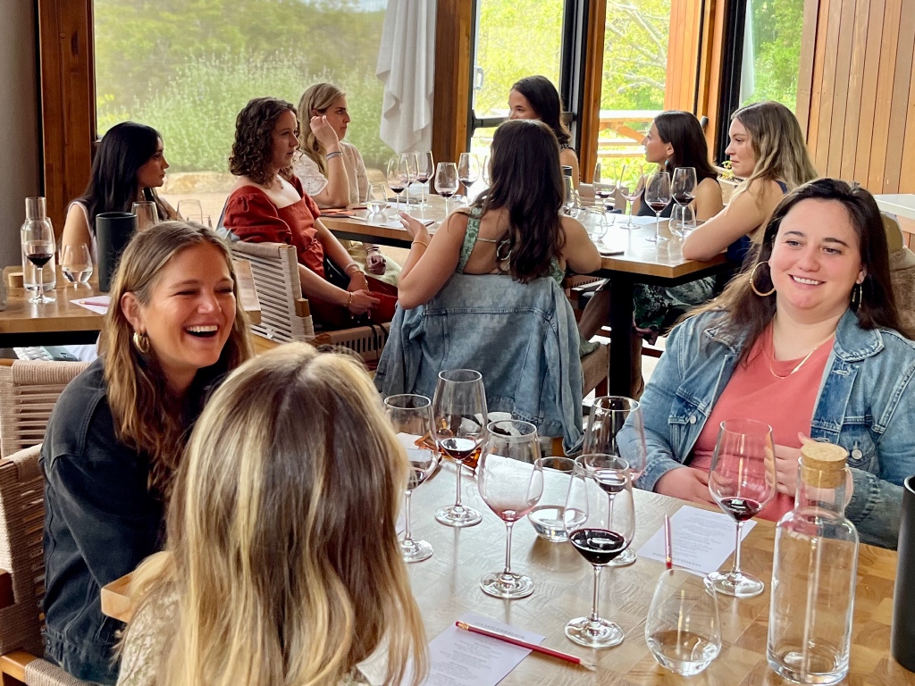 Surround yourself with good friends, good wine, and good vibes 🙌🍷

#WineTasting #WineLover #WineCountry #WineOclock #GirlsWhoWine #WineAndLaughs #WineTime #VineyardVibes #WineTastingAdventures #WineTour #WineWeekend #WineLife #WineCulture