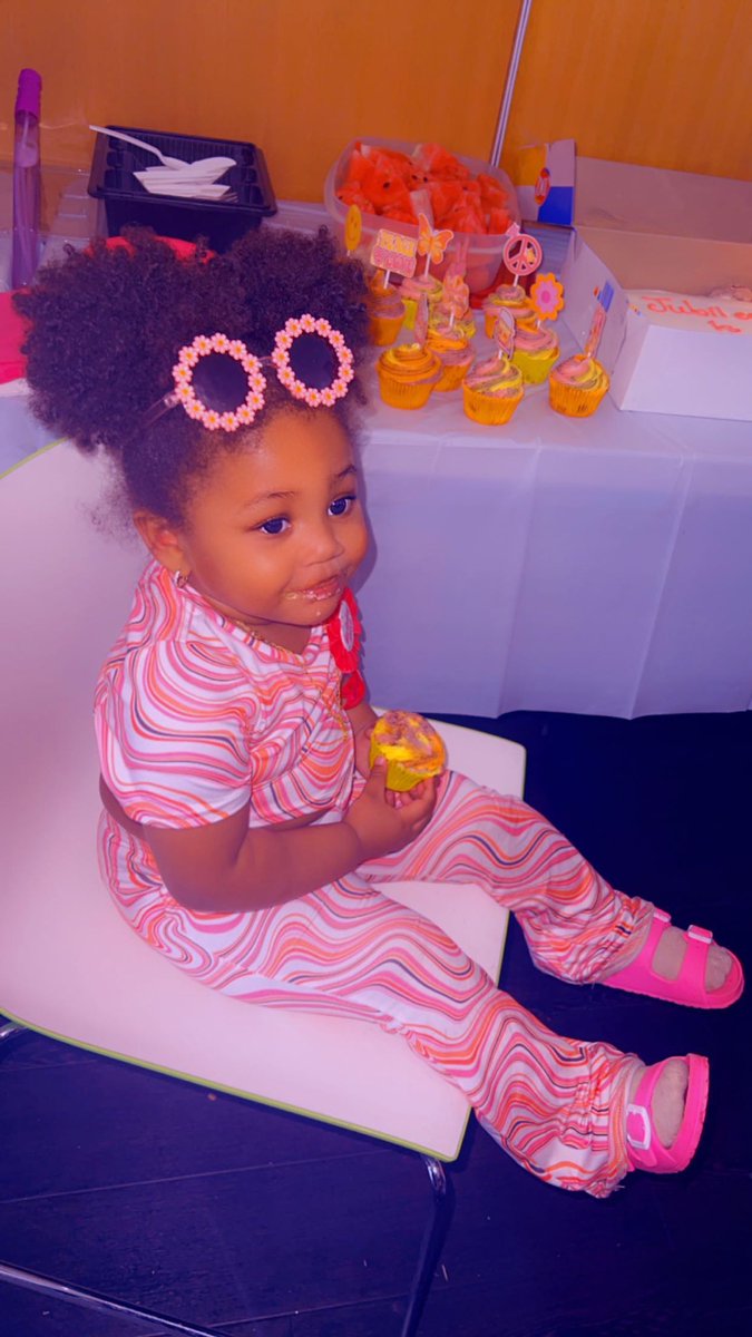 NakitaJayy's tweet image. TWOGroovy🌸