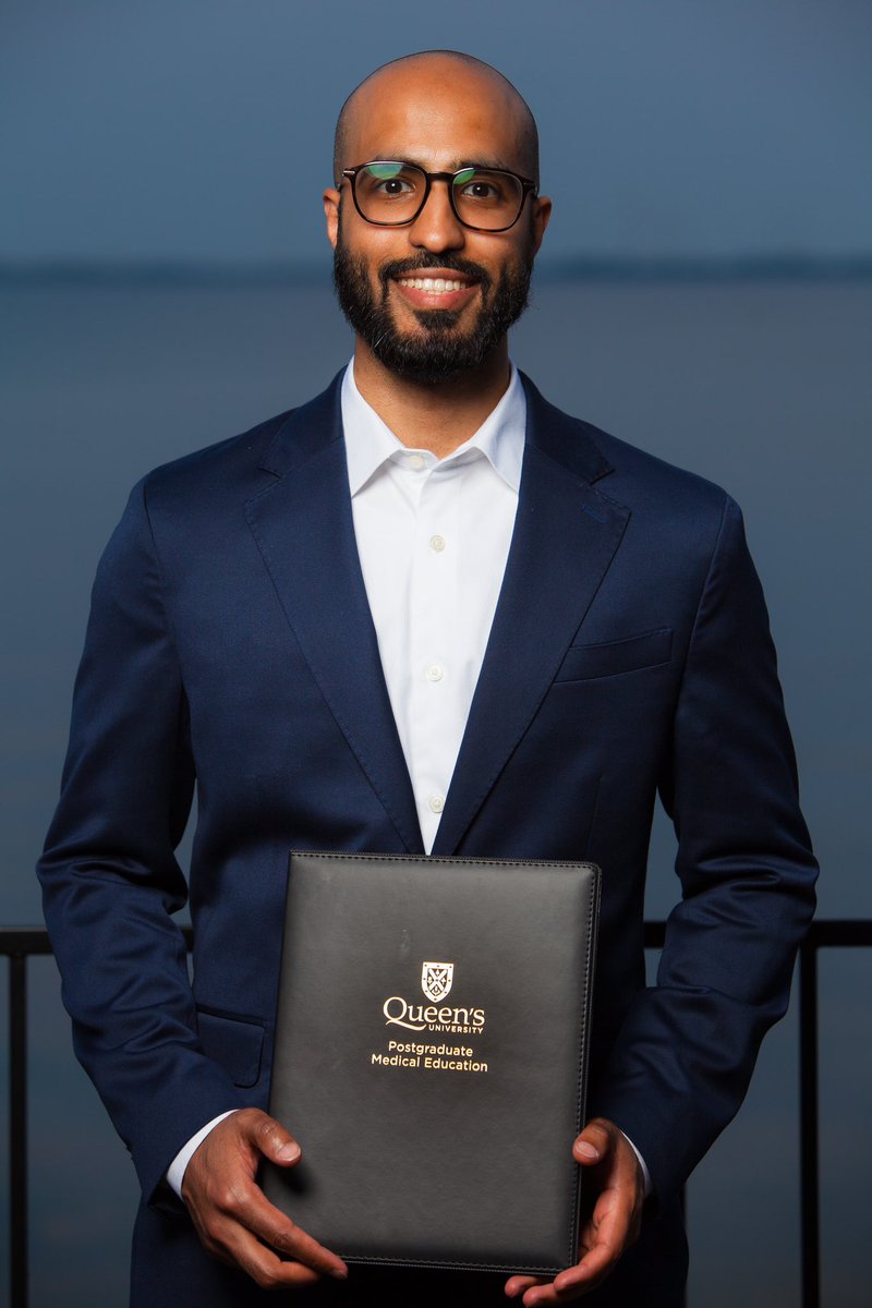 ABindous's tweet photo. الحمد لله الذي بنعمته تتم الصالحات
انهيت بفضل الله مرحلة التخصص الدقيق في الاصابات الرياضية والمفاصل الصناعية من جامعة كوينز. 
الشكر لوالدي وزوجتي واصدقائي. انتم العون بعد الله لاي انجاز و نجاح. 
وبكذا انتهى تحدي ويبدا تحدي جديد. https://t.co/oNs4yXv0ut