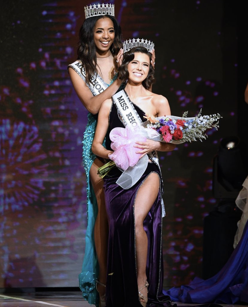 RealMissRIUSA's tweet photo. Introducing Miss Rhode Island USA 2023: Mary Malloy  #MissRIUSA #MissUSA https://t.co/MDaUDsrz46
