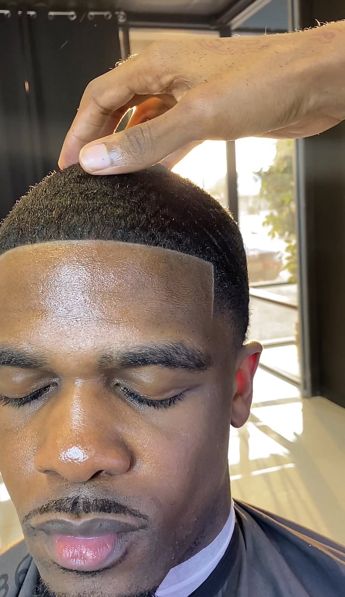 I’m a barber &amp; I’m new to the city of Atlanta all it takes is a simple like &amp; rt to help me find my new clients thanks in advance! book.thecut.co/MEECHY-DABARBER