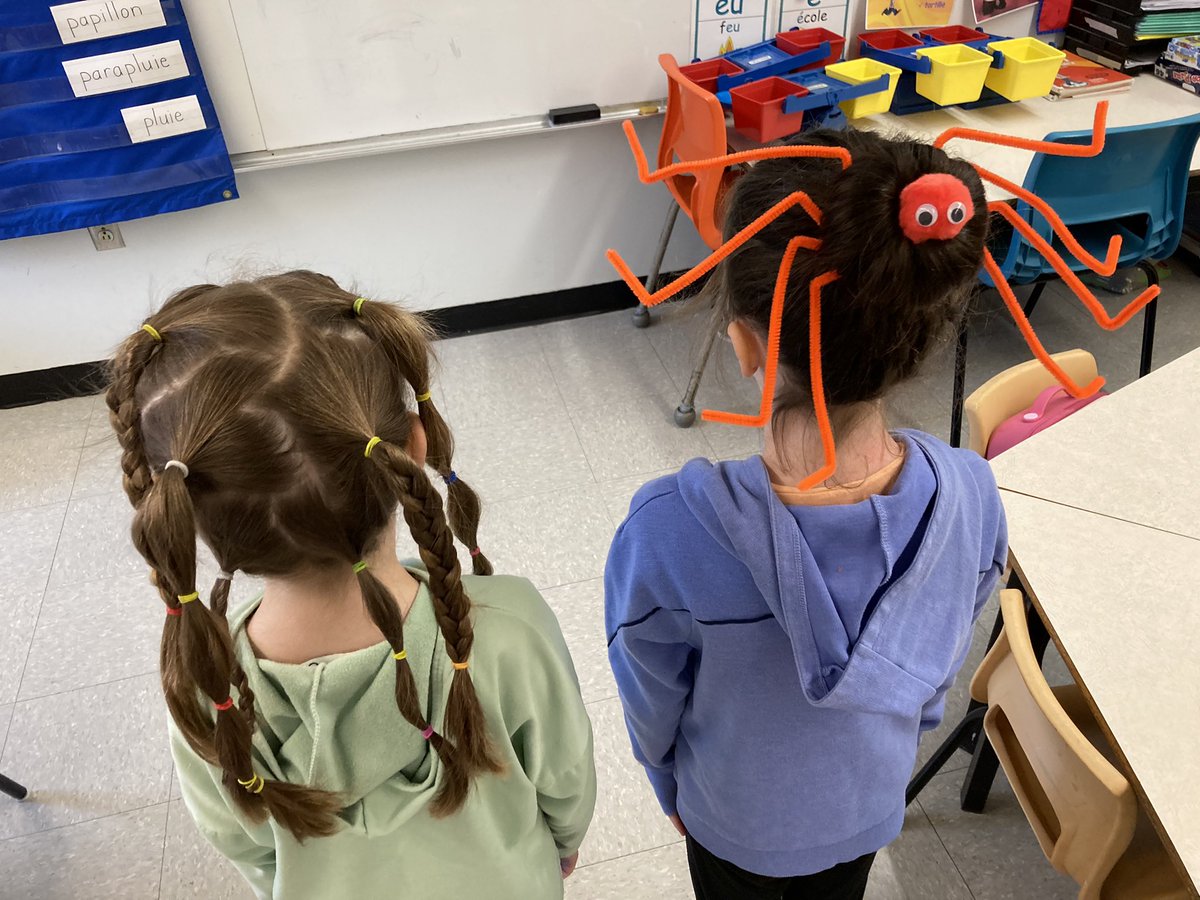 MsYoungSHA's tweet image. Some epic hairstyles today for Crazy Hair Day! @SHA_NL