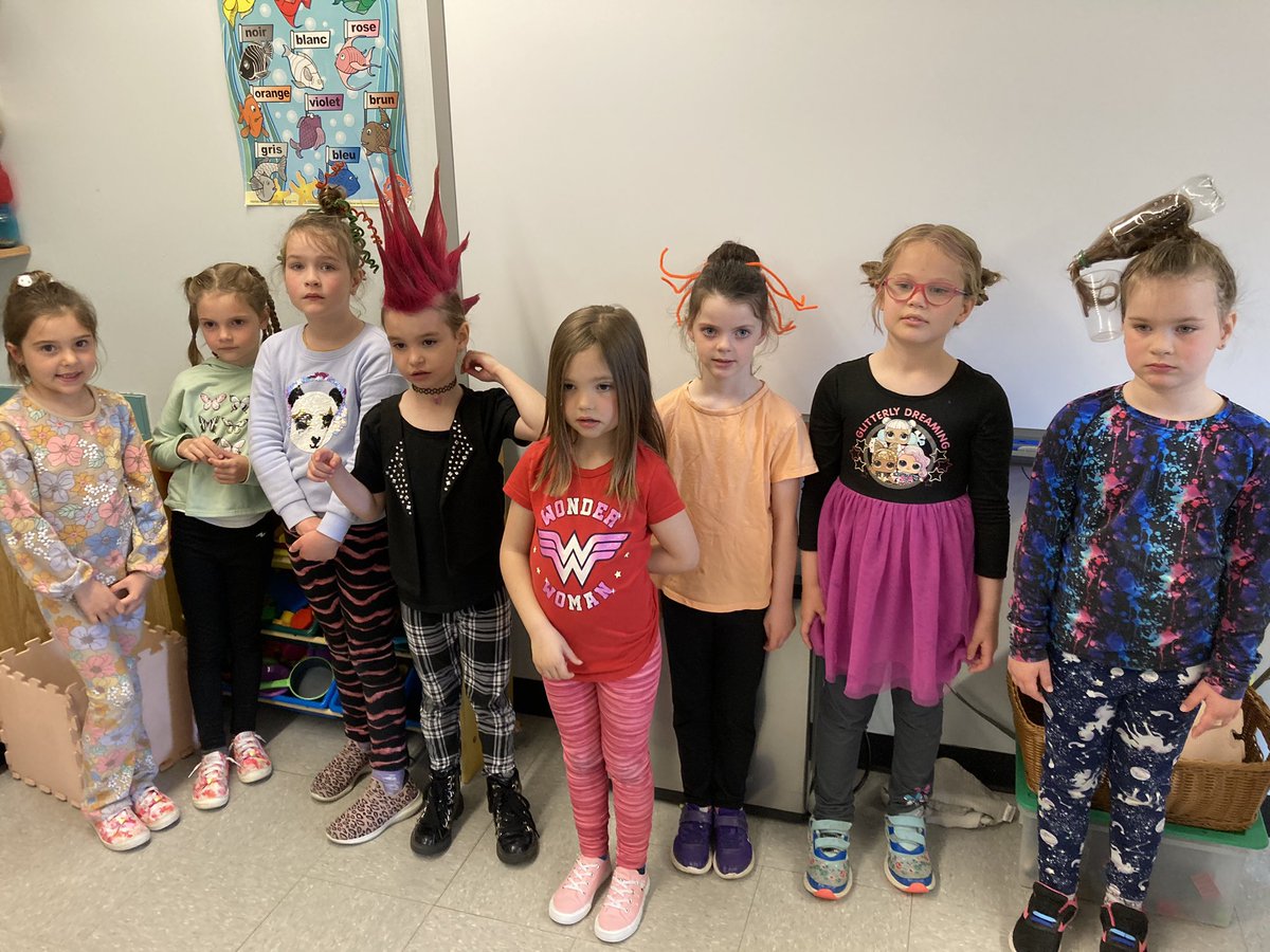 MsYoungSHA's tweet image. Some epic hairstyles today for Crazy Hair Day! @SHA_NL