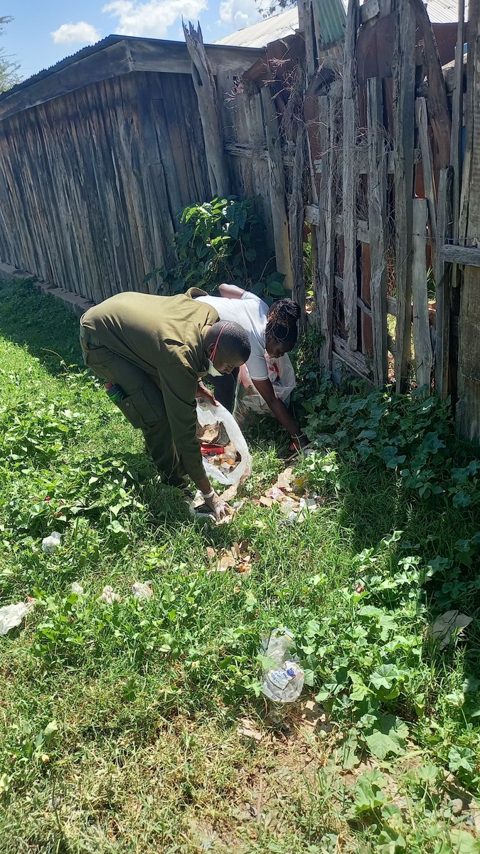 MKWC_KE's tweet photo. Today we joined @KWSKenya, @NemaKenya, @WWF_Kenya, @KeEquityBank, @BATUKOfficial and other environment stakeholders in the #WorldEnvironmentDay event organized by the @LaikipiaCountyG. We participated in a clean-up activity followed by tree planting 🌱
#BeatPlasticPollution https://t.co/FPogcRVBWb