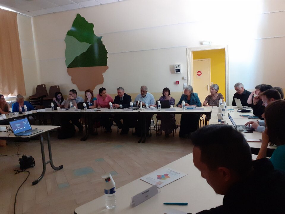 Entreprises de la #logistique de Poupry et professionnels de l’insertion et de l’emploi réunis autour du recrutement : besoins, freins et leviers identifiés ! Prochain temps de travail concerté à la rentrée  🤝Tous engagés @poleemploi_RCVL <a href="/F_Gaussens/">Fabrice Gaussens</a> <a href="/TualXavier/">Xavier Tual</a> <a href="/patrick_boissy/">Patrick BOISSY</a>