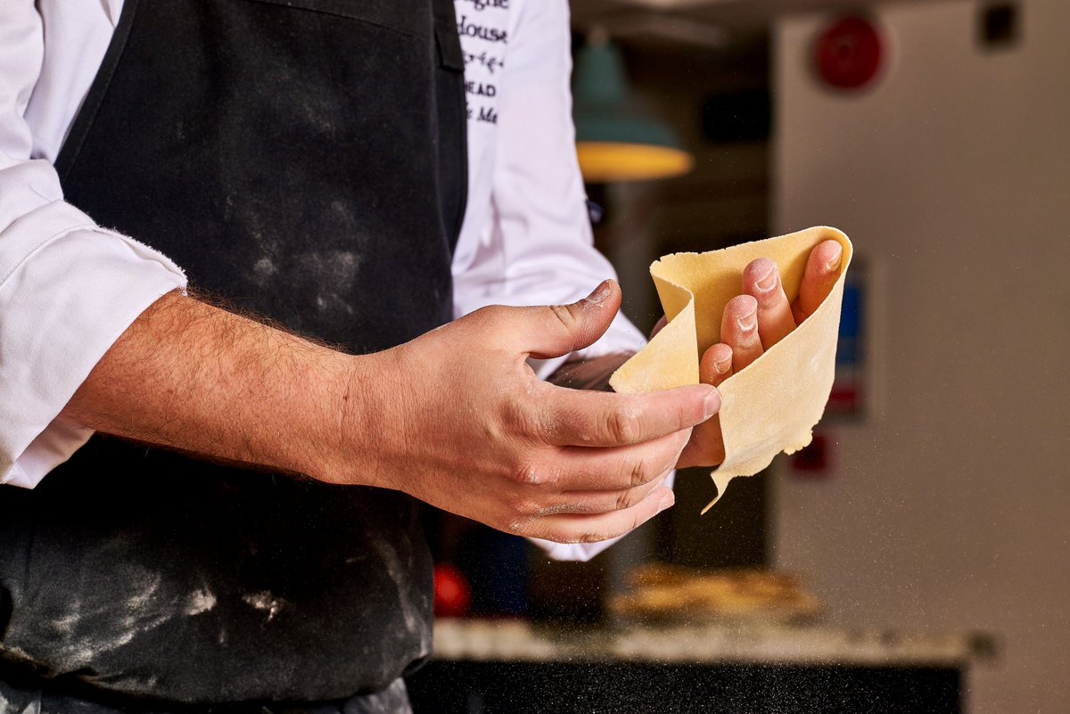 Our Pasta Masterclasses are now available to book online 🍝 Take your love for pasta from the fork to the kitchen. 

With our next one on 17th June, what better gift for Father's Day? 

ow.ly/K0O850OFQGS