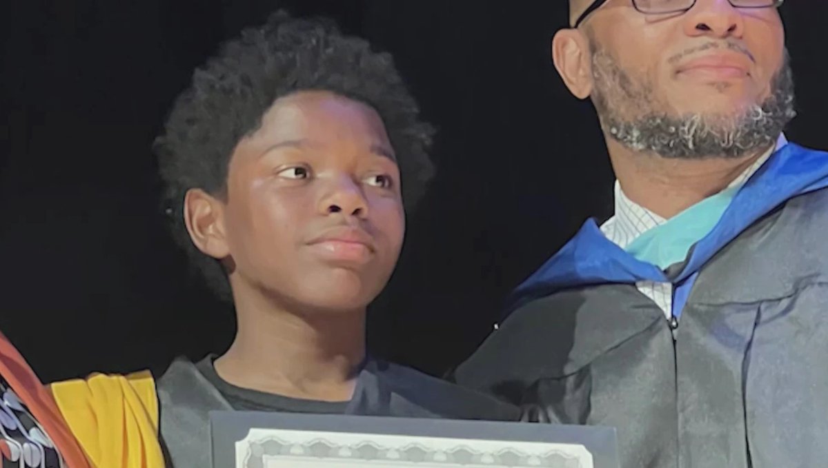 Teen who walked 6 miles to graduation gifted family van after Miami Dolphins player sees story bit.ly/3qniY9H