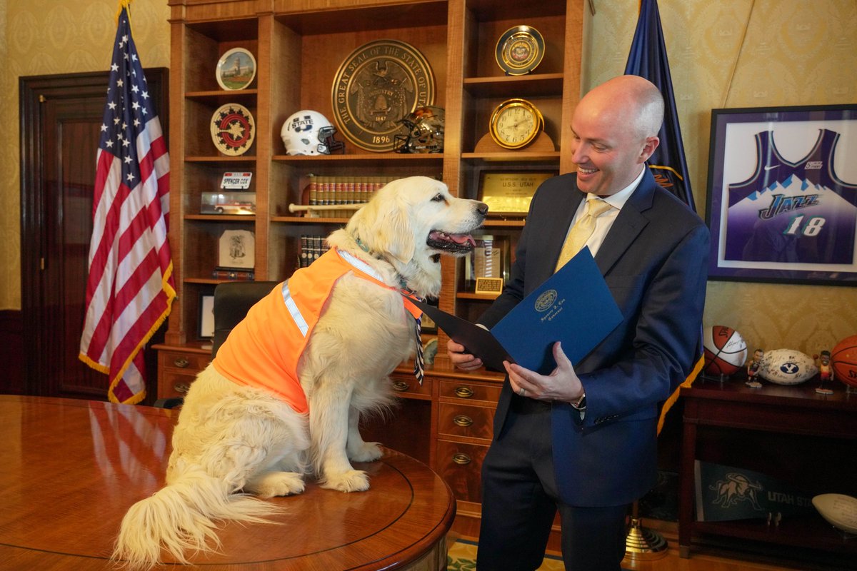 GovCox's tweet photo. Starting our Monday off right β reviewed some paw-licy with Yeti the @UtahDOT dog! πΎ https://t.co/QM2sxwBmvu
