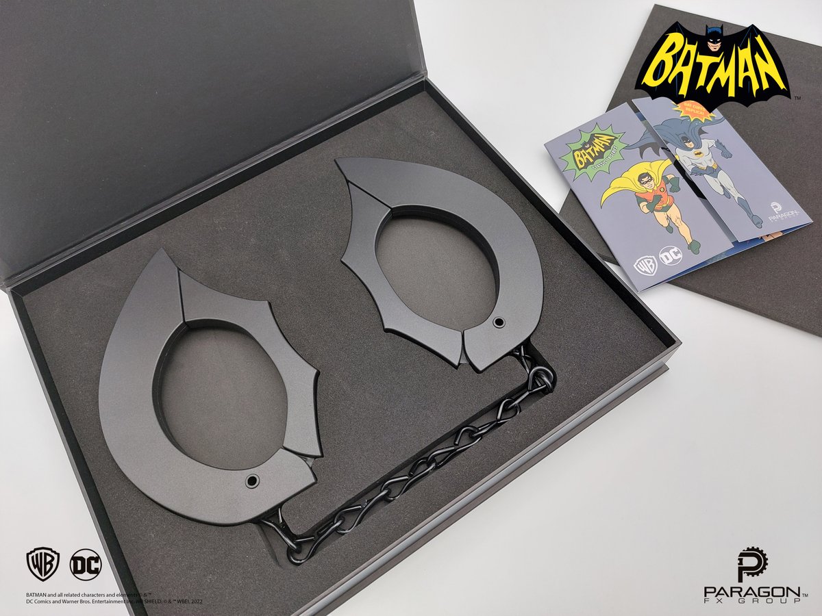 The Bat-Cuffs will be here this week! If you've placed a reserve, be on the lookout for your remaining balance invoice. We still have a few pieces if you haven't secured your order yet: paragonfxgroup.com/products/bat-c…

#batgadgets #batman #movieprops #collectibles #paragonfxgroup