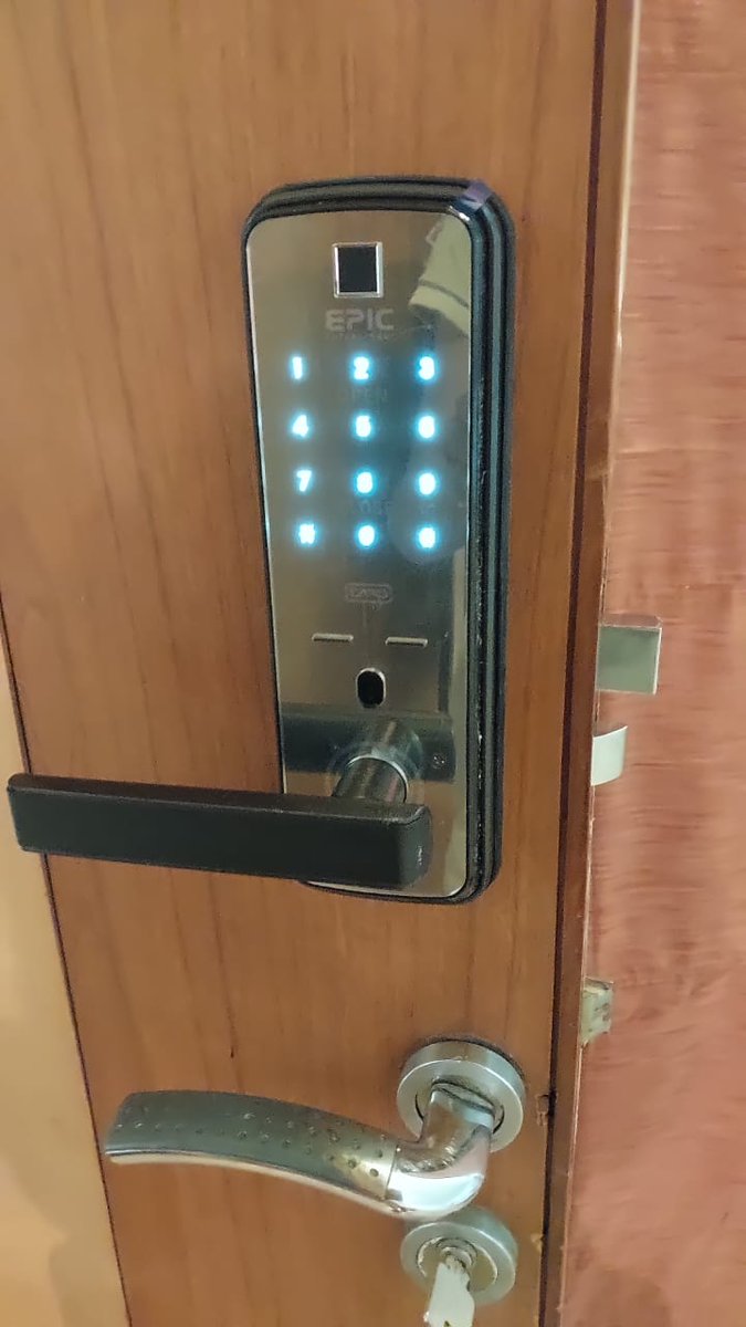 jal_electricals's tweet image. EPIC ES-F7000K 

Digital Mortise Lock 

Follow for more✨
jaldigitalsystem.com

#Gokeyless #Smartdoorlock #mortiselock  #digital #epickorea  #epic_smart_door_lock🇰🇷 #premiumquality #securitylock #password #rfidcard #Card_Lock  #BrandNew #newpost #trending #explorepage