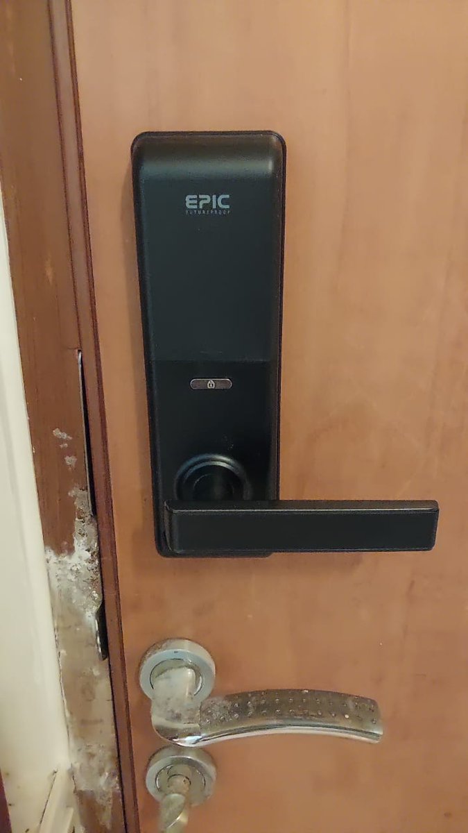 jal_electricals's tweet image. EPIC ES-F7000K 

Digital Mortise Lock 

Follow for more✨
jaldigitalsystem.com

#Gokeyless #Smartdoorlock #mortiselock  #digital #epickorea  #epic_smart_door_lock🇰🇷 #premiumquality #securitylock #password #rfidcard #Card_Lock  #BrandNew #newpost #trending #explorepage