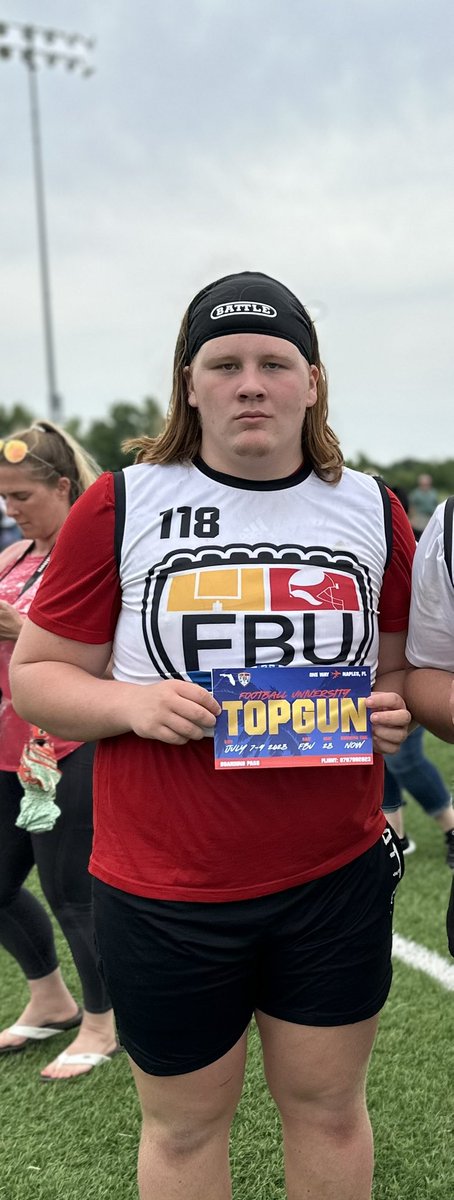 KnoxSchulte's tweet photo. Had a great day @FBUcamp OKC! Earned that coveted invite to Top Gun. Naples, FL here I come! #TMRollsDeep @FBUAllAmerican @PrepRedzoneNext @TheUCReport @UANextFootball @MillersFB https://t.co/Fz2eJ7vqH0