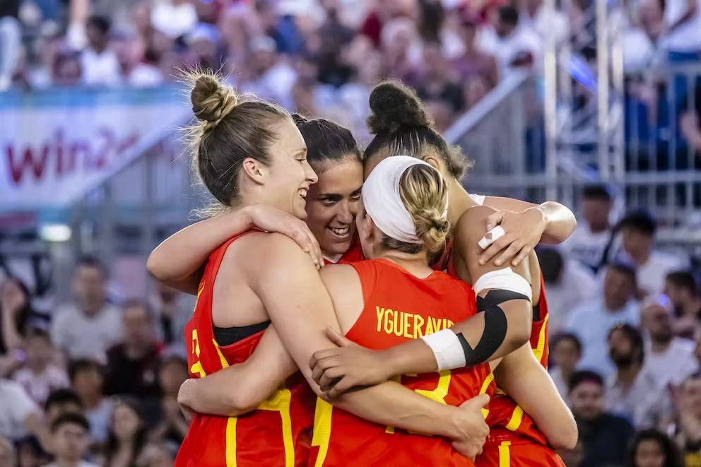 A walk through the toughest #3x3WC I've ever experienced 🥵

We are among the 8 best teams in the world, with a very tough pool, going through the play-in and falling in the quarterfinals... So proud of my team! 💪🇪🇸

Already thinking about the next goals 🔜 EuropeCup qualifier