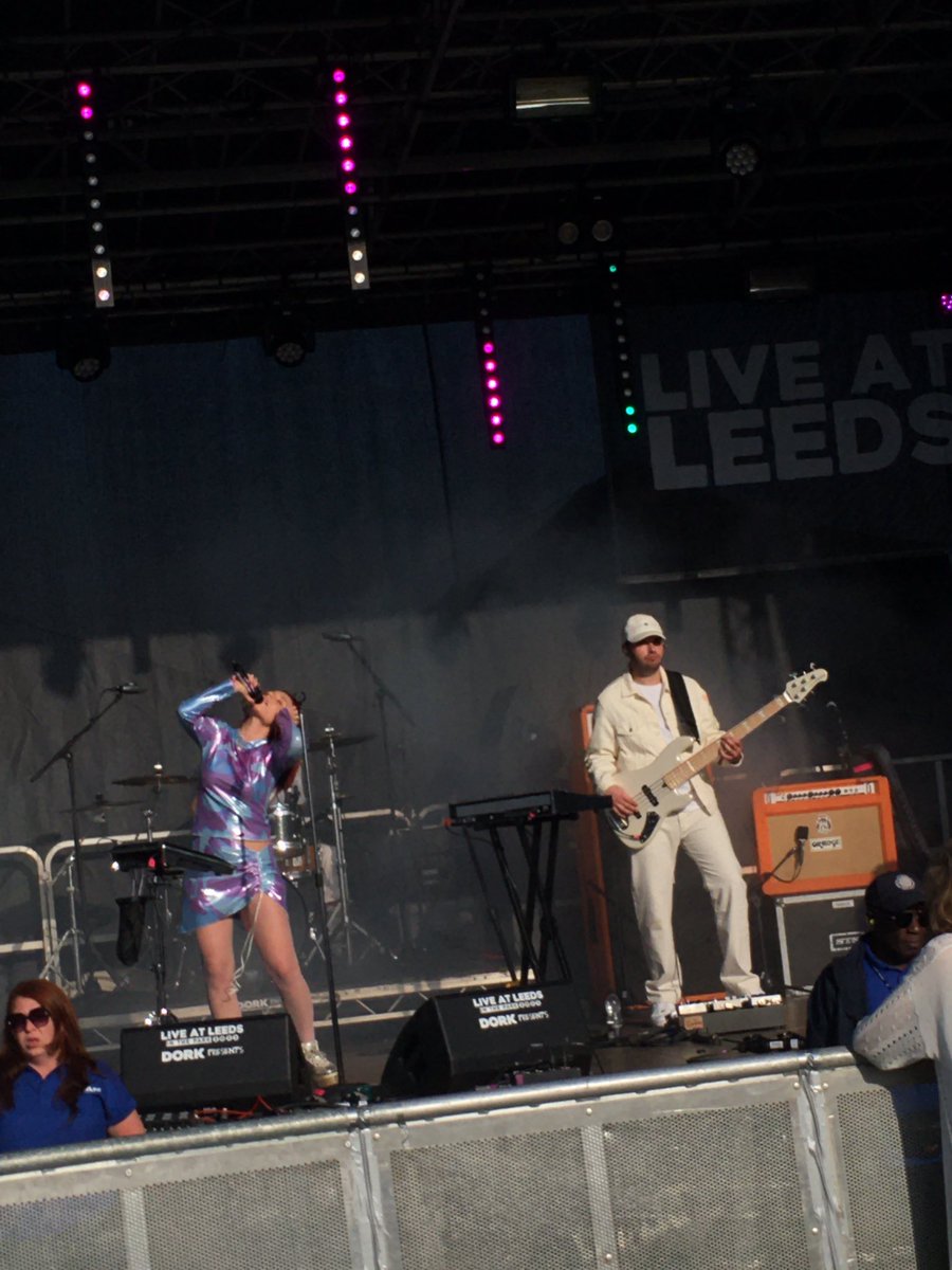 Bitter Sweet Symphonies (@symphoniesblog) on Twitter photo Check out our review of <a href="/liveatleedsfest/">Live at Leeds</a>, featuring <a href="/rosegray_/">☆*:. 。Rose Gray 。.:*☆</a> ✨
bittersweetsymphonies.co.uk/2023/06/02/fes… Check out our review of <a href="/liveatleedsfest/">Live at Leeds</a>, featuring <a href="/rosegray_/">☆*:. 。Rose Gray 。.:*☆</a> ✨
bittersweetsymphonies.co.uk/2023/06/02/fes…