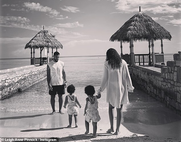 WORLDMUSICAWARD's tweet photo. #LittleMix's #LeighAnnePinnock and footballer #AndreGray get married in Jamaica!👏👰🏻🤵🏻🕊 💍💒 🇯🇲🎉💖 https://t.co/lgURm7TpSk