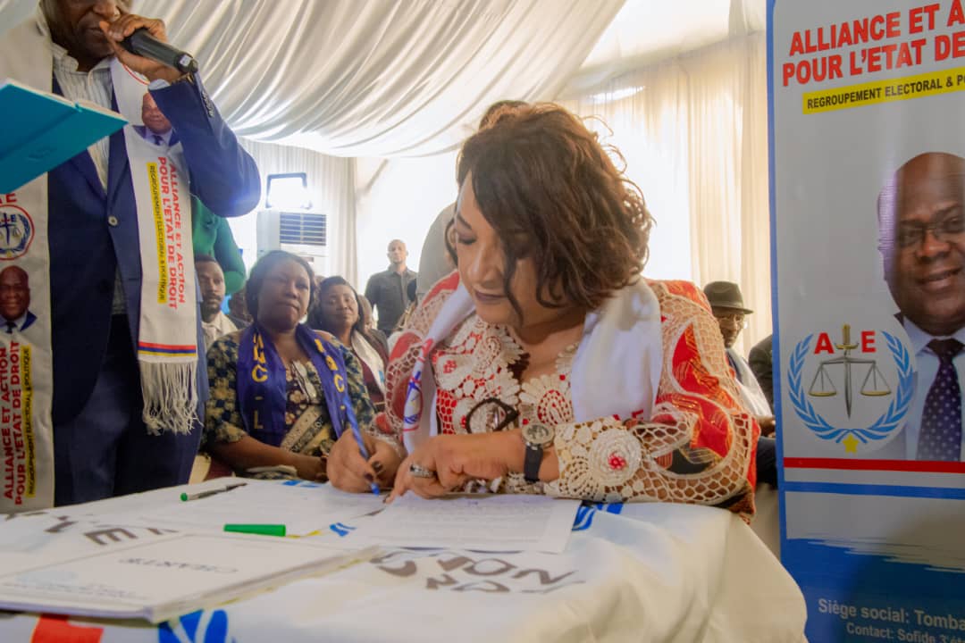 ClaireKengo's tweet photo. #RDC#EtatDeDroit#C'estPossible! https://t.co/FEq9a3zsva
