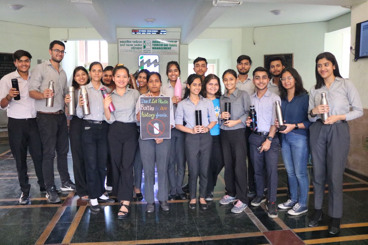IndiatourismMoT's tweet photo. The Yuva Tourism Club of IITTM NOIDA conducted the "My Bottle For My Travel" campaign in observance of World Environment Day 2023.
#BeatPlasticPollution
#WorlEnvironmentDay
#SDGs
#Sustainable Tourism
#yuvatourismclub
#IncredibleIndia
#PledgeLiFE https://t.co/wY4ga8vz1l
