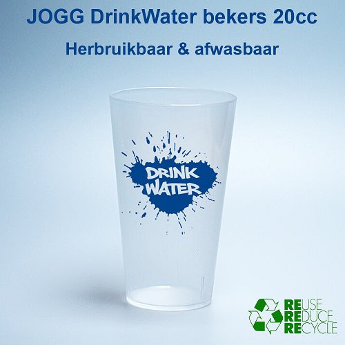 Vanaf 1 juli mag je geen éénmalige wegwerpbekertjes meer gebruiken. Stap daarom tijdig over op de nieuwe herbruikbare #DrinkWater bekers, zodat iedereen gezond en verfrissend water kan blijven drinken!

#kraanwater #jogg #duurzaam #water #vewin #herbruikbaar