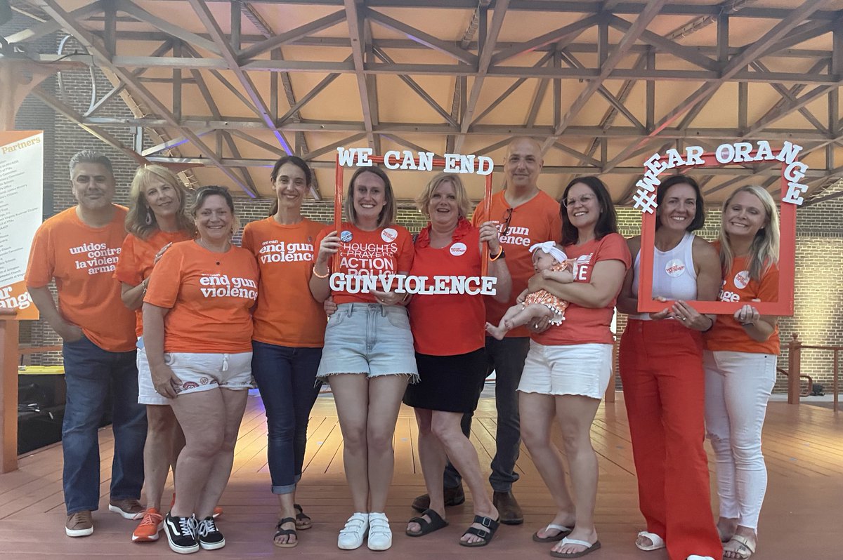 My first #WearOrange weekend is a wrap ✅ While I wish we didn’t have to do this work I continue to be grateful for finding this movement @MomsDemand and getting to work with a team of amazing advocates dedicated to #EndGunViolence. Change is coming, we must #keepgoing.