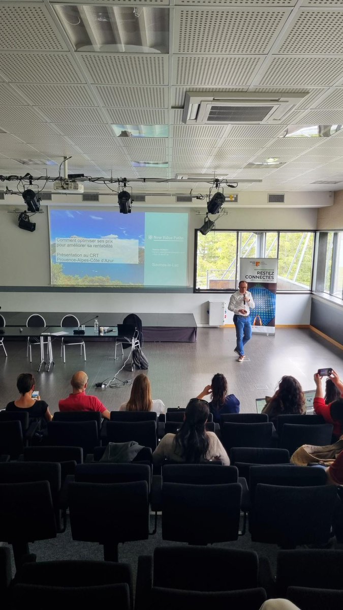 CRT_RegionSud's tweet photo. [#RDVDUCRT] En direct de Savines-le-lac pour parler stratégies tarifaires et pricing avec une cinquantaine de professionnels du tourisme et en partenariat avec @SPtourisme et l'Agence de Développement des Hautes-Alpes. https://t.co/FYflLtKAGj
