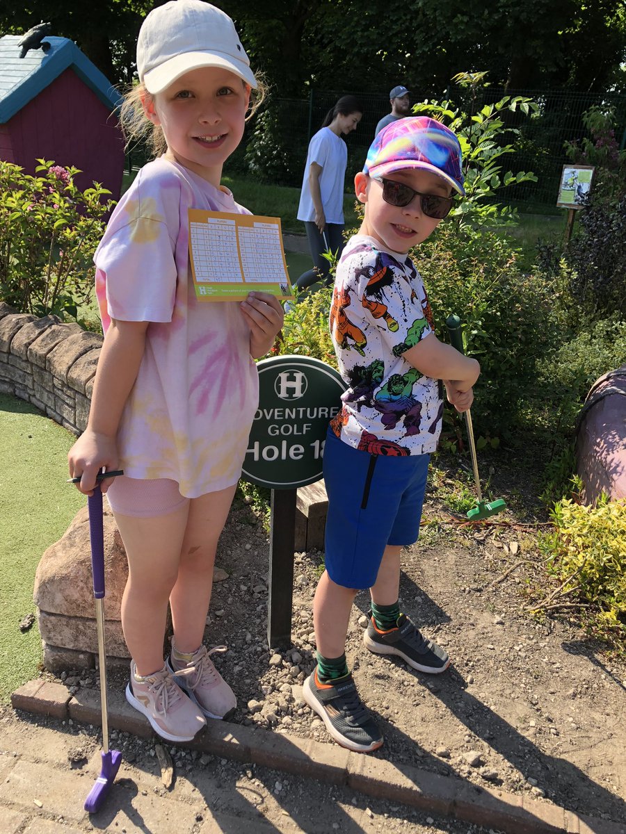 NicolaB90304437's tweet photo. Adding up our scores for crazy golf & finding out who was 1st,2nd,3rd&4th 🏆 ⛳️ #reallifemaths @halewoodcofe https://t.co/Qph2gm3e4T
