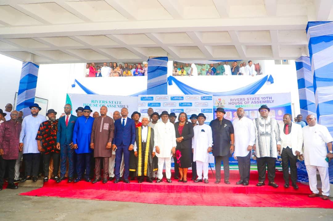 EpelleBright2's tweet photo. #CurtyBright 

FLASH POINT 
His Excellency, Sir Siminalayi Fubara  GSSRS has exercised his constitutional responsibility by proclaiming the 10th Rivers State House of Assembly today, June 5, 2023.

#SMV/#Innoson https://t.co/IB45UX4XBH