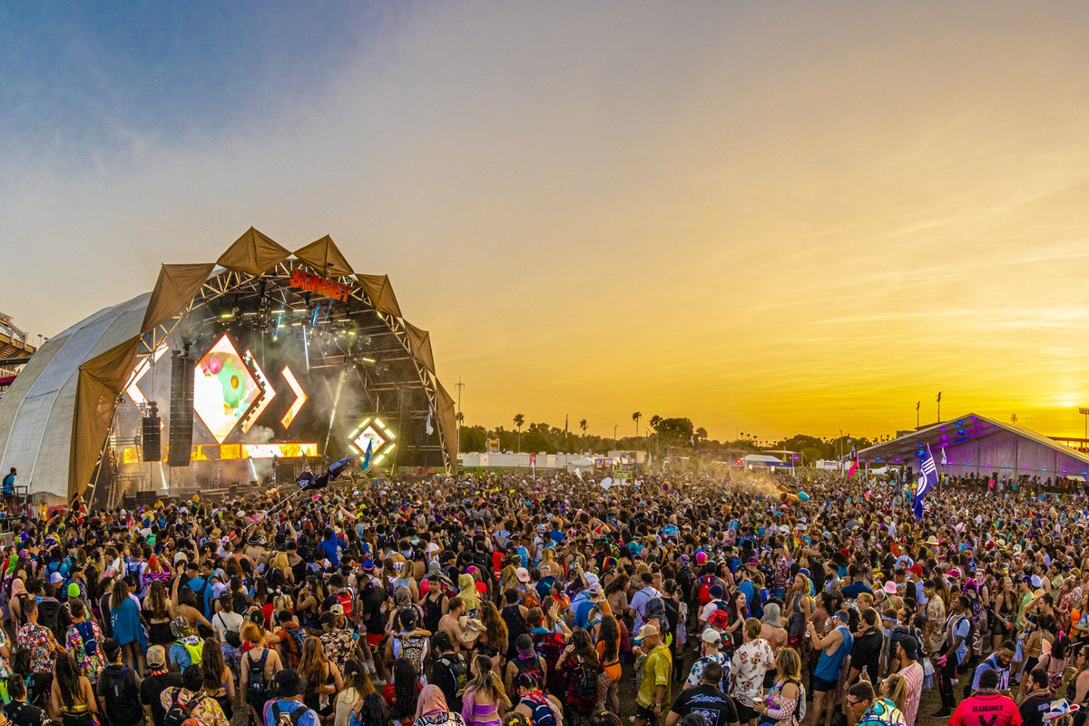 Missing you all even more this Monday 😍🌅 #SMF2023

📸 <a href="/T_Church/">Tyler Church</a>