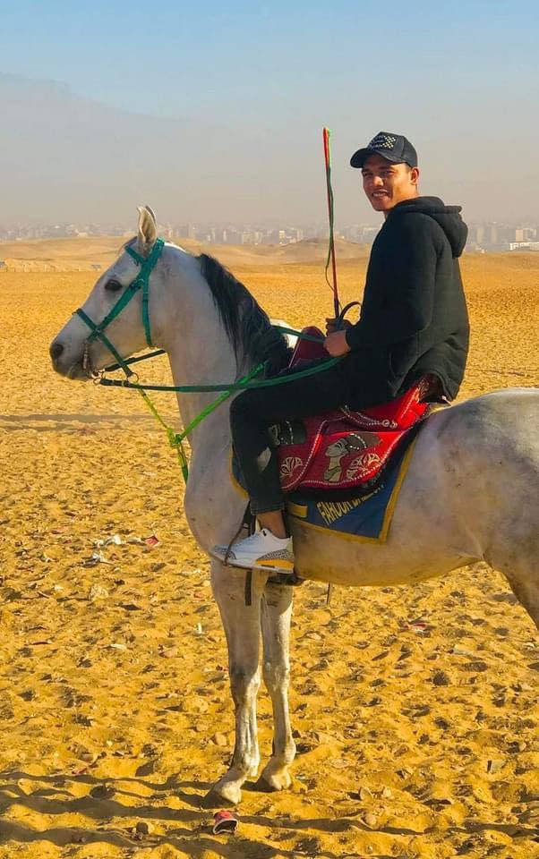 انت عملت إلى نفسنا كلنا نعملوا عاش يا بطل جندى مصرى يموت تلاته اسرائلين ويصيب كمان جرحى فعلا انت بتكرر بطولات سليمان خاطر 1985 و أيمن محمد حسن 1990 ودلوقتى 2023 محمد صلاح ابراهيم هتفضل العدواه بينا وبين اسرائيل إلى نهاية الزمن .
وانا مصرى ودمى فلسطينى ❤️