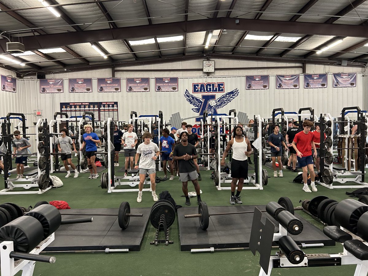 Allen Eagles Footballπππππ (@alleneaglesfb) on Twitter photo Day 1 of Summer S&CβΌοΈ
#BTB | <a href="/PCnowisthetime/">Performance Course</a> Day 1 of Summer S&CβΌοΈ
#BTB | <a href="/PCnowisthetime/">Performance Course</a>