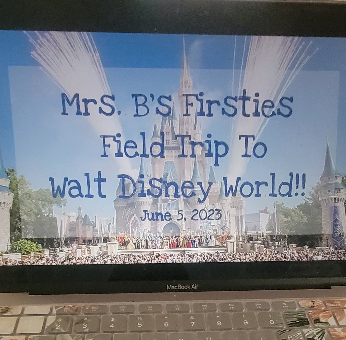 WBusenlehner's tweet image. When the ABC Countdown Calendar reaches V (Virtual Field Trip Day), you take your class on a Virtual Field Trip to Disney World. We even incorporated some turn and talk moments. @PboroElementary