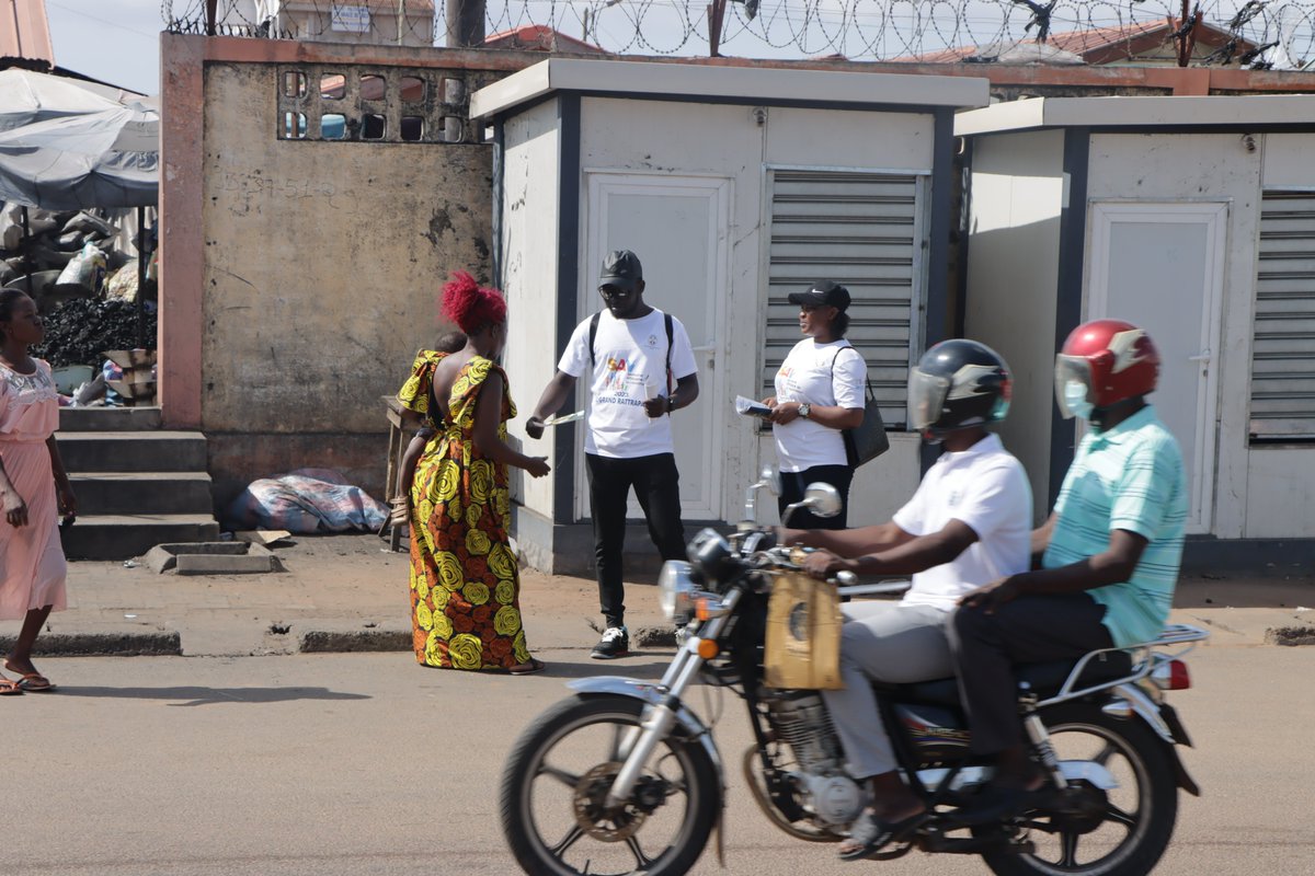 OMSTogo's tweet photo. #SemaineAfricainedeLaVaccination au #Togo
J1 : Les jeunes de @aemptg @Jemdmission @marc_yawo sont au marché d'Agoè Assiyeye et à Baguida (Grand Lomé) pour nous rappeler la nécessité de faire vacciner nos enfants!
Le Grand Rattrapage en cours!
#vaccination  #SAV2023 https://t.co/I4OPS4qr0B