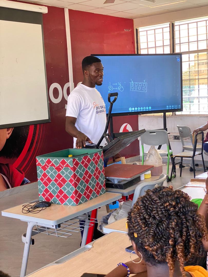 Knust_WinE's tweet photo. WinE wishes to say a big THANK YOU to @EkoSkills and everyone who joined and participated in the WinE Skill Training last Saturday. 
We learnt T-shirt printing, liquid soap making and many more. 
Join us this and every Saturday to learn more skills! 😉😁🎊🎊🔥🔥 https://t.co/1d1RzRvq9a