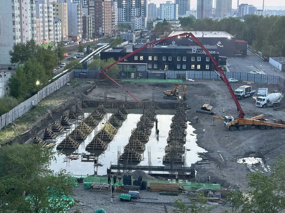 Оргилын Ганбаатар ч бяртай хулгайч юм даа, ийм хулгайчуудаас 2024 онд салж чадах нь уу? Улаан цайм усан дунд барьж байнашд.