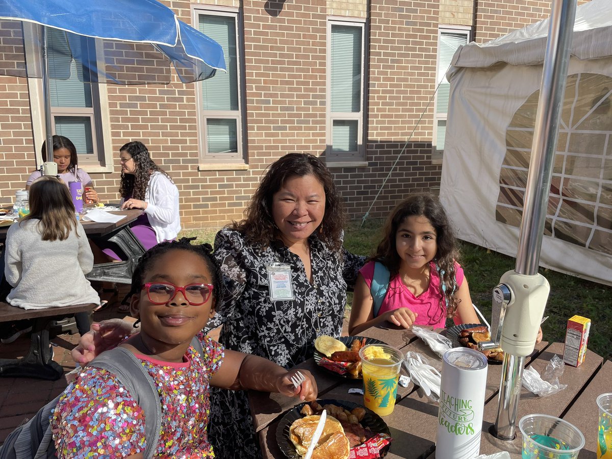 WES Admin enjoying breakfast with their mentees this morning. Being a mentor is one of the highlights of our job :)