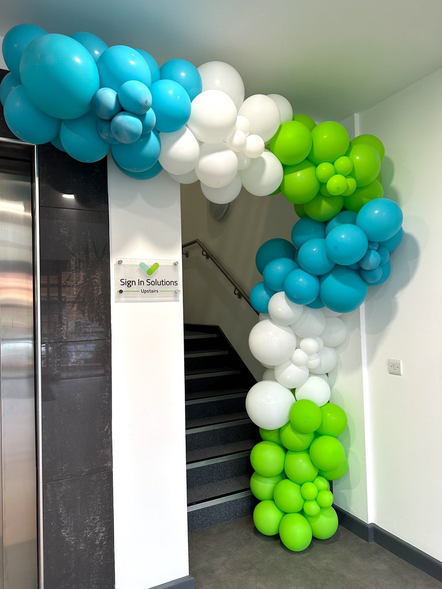 signinapp's tweet photo. It's our new Sign In Solutions UK hub opening party today! 🎉💚

Great to have teams from all over the UK together to celebrate and collaborate with colleagues they don't usually see day-to-day. 🇬🇧

#SignInSolutions #SignInApp https://t.co/mxzWg7FL7S