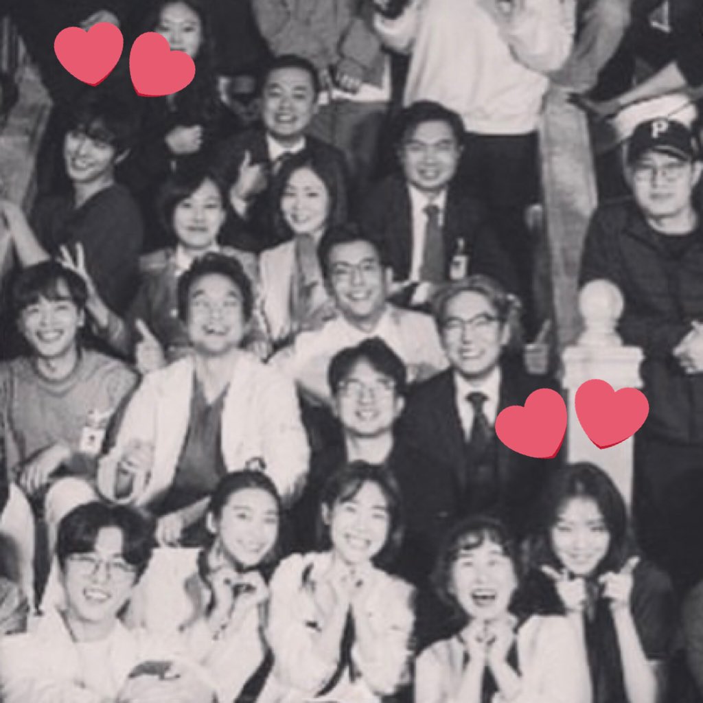 imadramatrash's tweet photo. From this                                         To this 

#DrRomantic3 #우진은재  
#안효섭 #이성경 
#AhnHyoSeop #LeeSungKyung https://t.co/7kpwpu6Nup