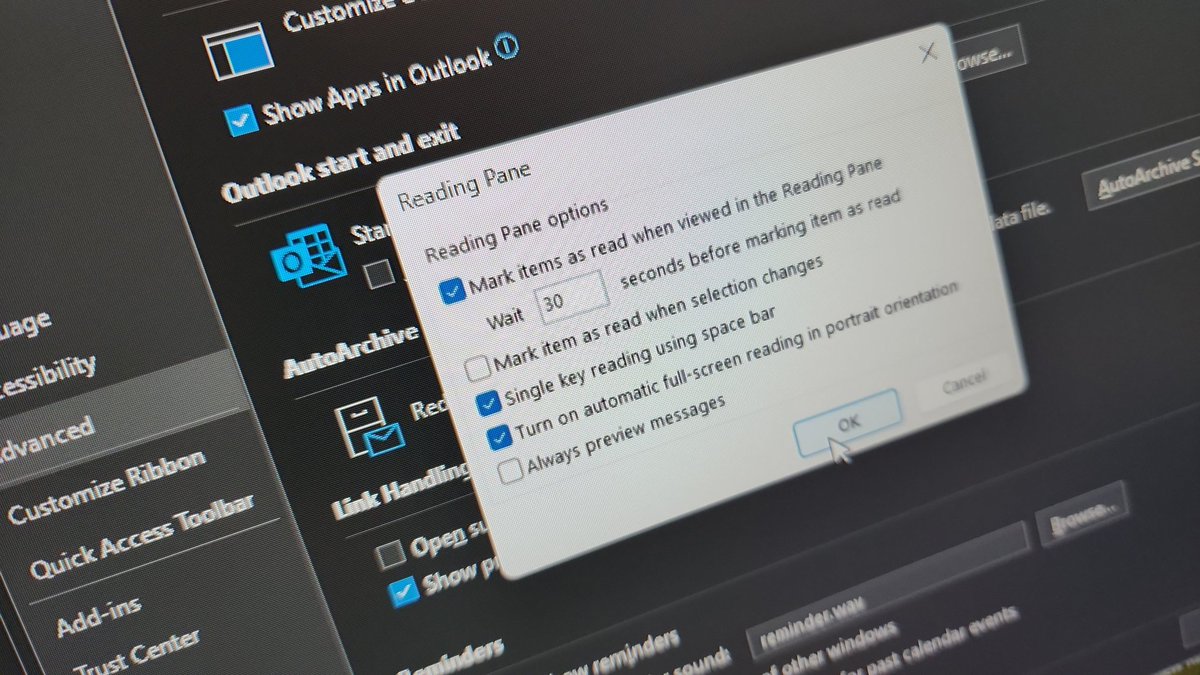 CodyChristopher's tweet photo. Why have I waited a lifetime to look up whether you can extend the amount of time it takes for an Outlook message to be marked as read? #ProductivityHereICome https://t.co/0yENV6UKkd