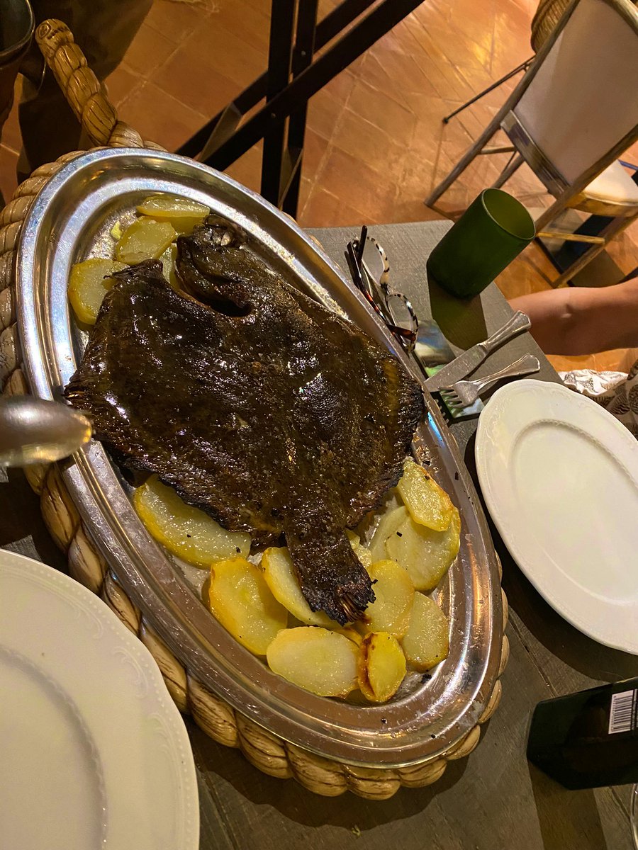 📍 Catalina Gava Mar, delicia de rodaballo. Gracias <a href="/oscarmanresa/">oscar manresa</a> por compartir pasión.