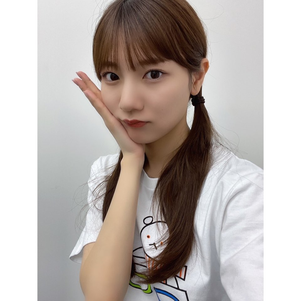 日向坂46 加藤史帆ちゃん 着用 私服 Tシャツ