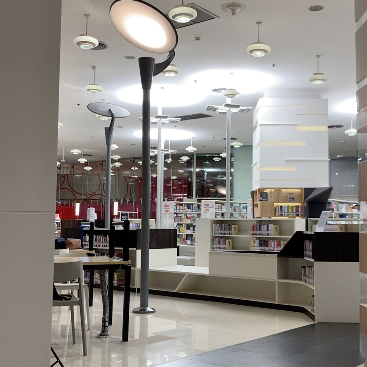 narcissusnholly's tweet image. แนะนำที่นั่งอ่านหนังสือในกทม ⭐️

🚂 tk park centralworld
มีปลั๊ก, free wifi ถ้าไปวันธรรมดาจะค่อนข้างเงียบ ส่วนเสาร์อาทิตย์คนจะเยอะเลย

เข้าฟรี3ครั้งแรก รายวัน20บาท เราสมัครสมาชิกรายปี100บาทเอา ถ้ามาบ่อยก็จัดเลยย คุ้มมาก 👍🏻