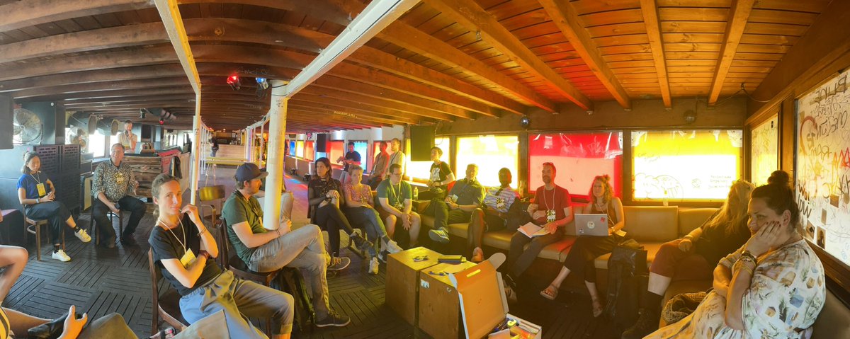 "Money for Nothing, Chicks for Free? The Notorious Non-funding of Community Organising" with Kersti Ruth Wissenbach, Nils Brock, Victoria Wenzelmann

🔗Read more about it here:
re-publica.com/de/session/mon…