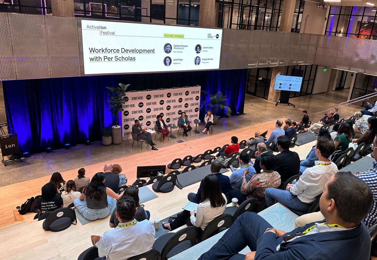 The future of #Houston is bright! 🚀 We recently joined @PerScholas at @TheIonHouston to talk about tech careers. 📲 With so much talent in our big city, it's more important than ever to connect students with opportunity. 👏 Thank you to Lavone Jones for representing us. 😃