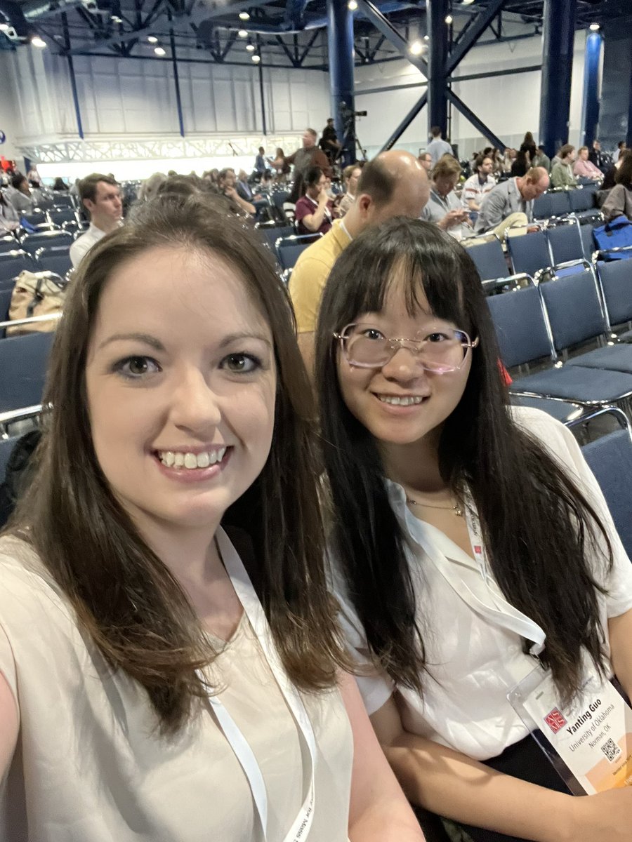 KACuppSutton's tweet photo. Starting #asms2023 off right with the Top-down proteomics session! #TeamMassSpec https://t.co/5mTGfS2z14
