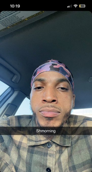 Shmoring 🥱🥱 https://t.co/MSZBJwzj3m