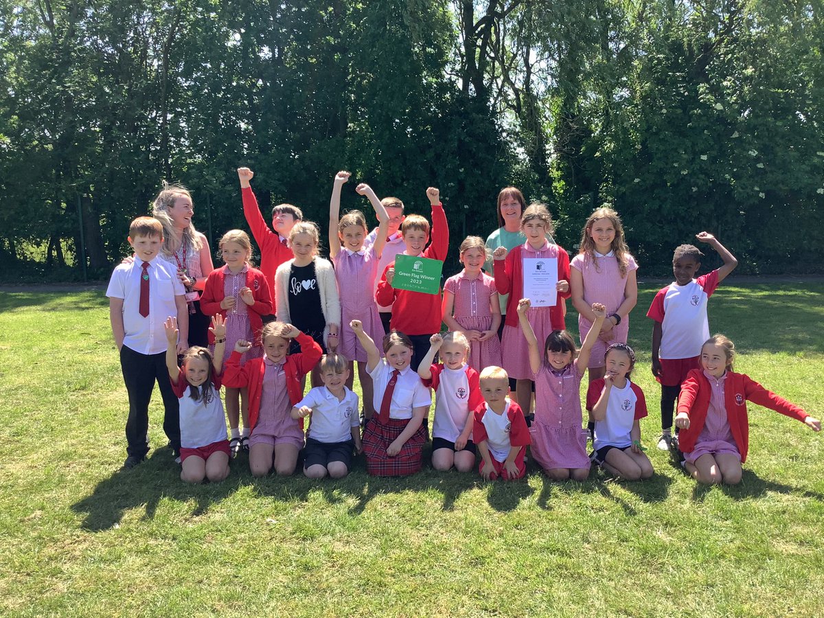 AspullChurchSch's tweet photo. We did it! International Eco-Schools Distinction award 2023-24 for excellence in improving environmental learning and performance 💚 We are so proud of all the hard work our Eco Committee and Eco Club have done to support us in getting our new flag! #acpseco #acpsvision https://t.co/jiYgAT2p4n